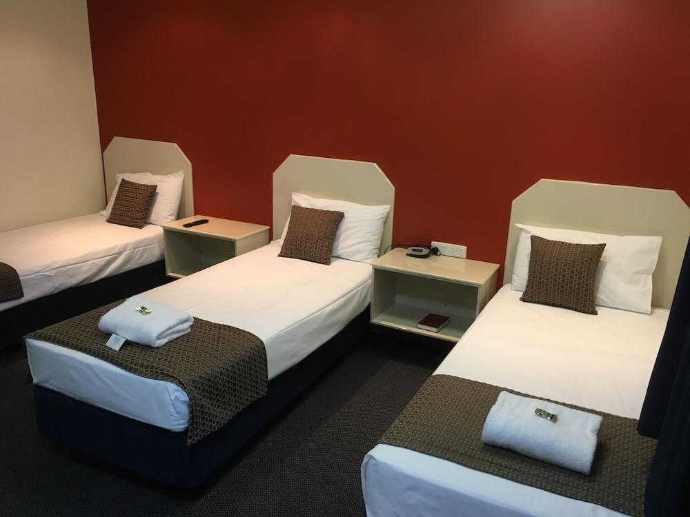 Bluewater Harbour Motel Μπόουεν Εξωτερικό φωτογραφία