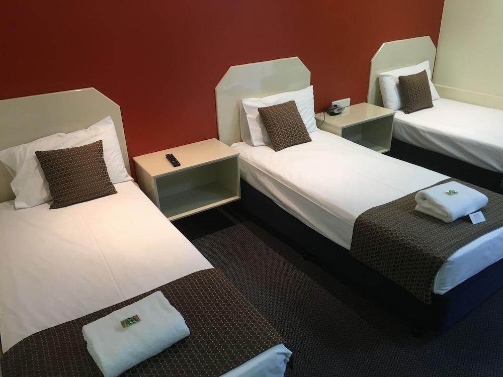 Bluewater Harbour Motel Μπόουεν Εξωτερικό φωτογραφία
