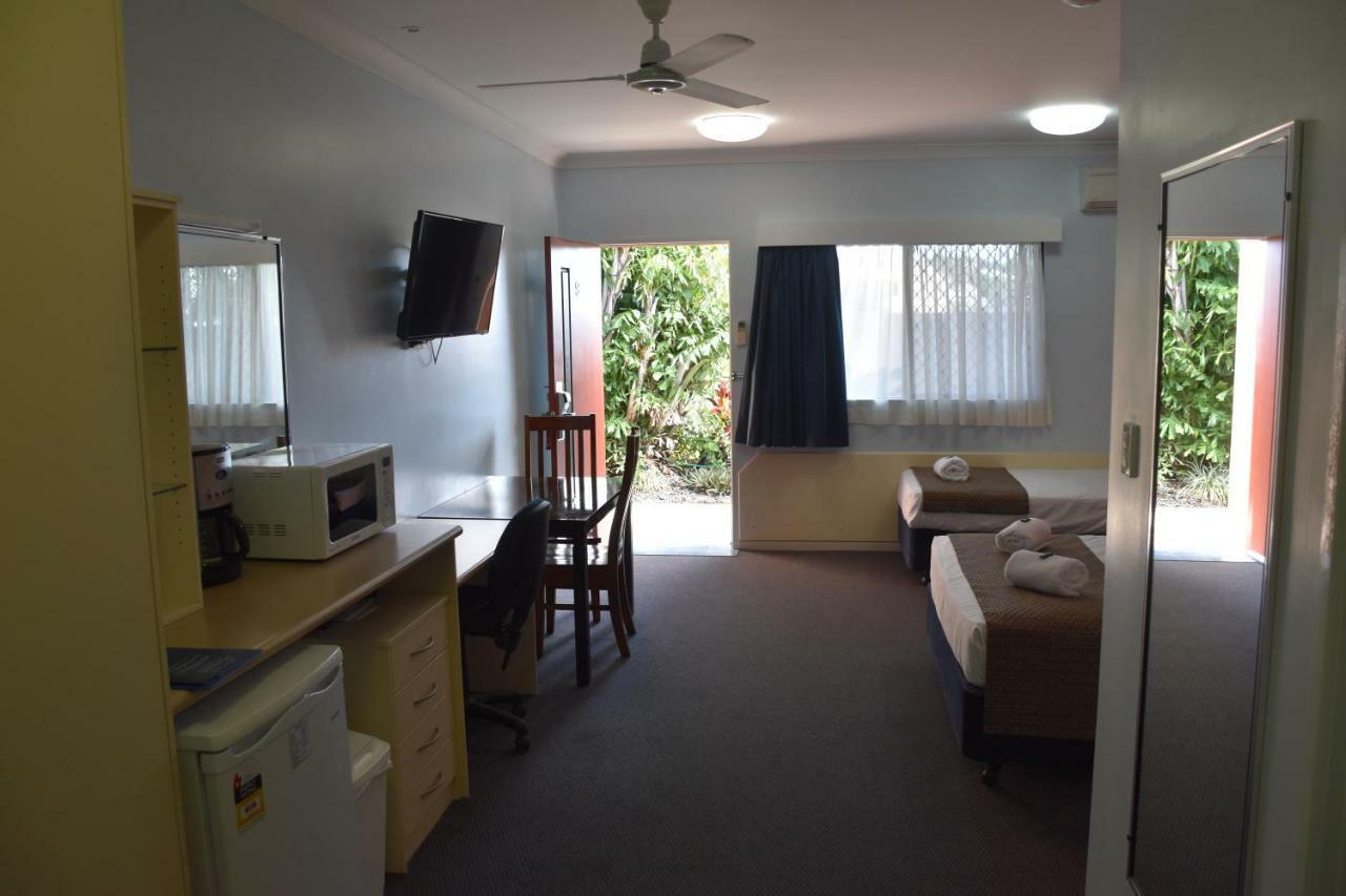Bluewater Harbour Motel Μπόουεν Εξωτερικό φωτογραφία